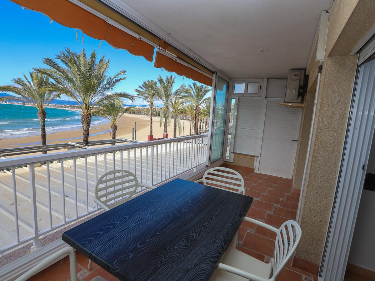 Appartement face à la mer, terrasse et accès direct plage - Photo 1