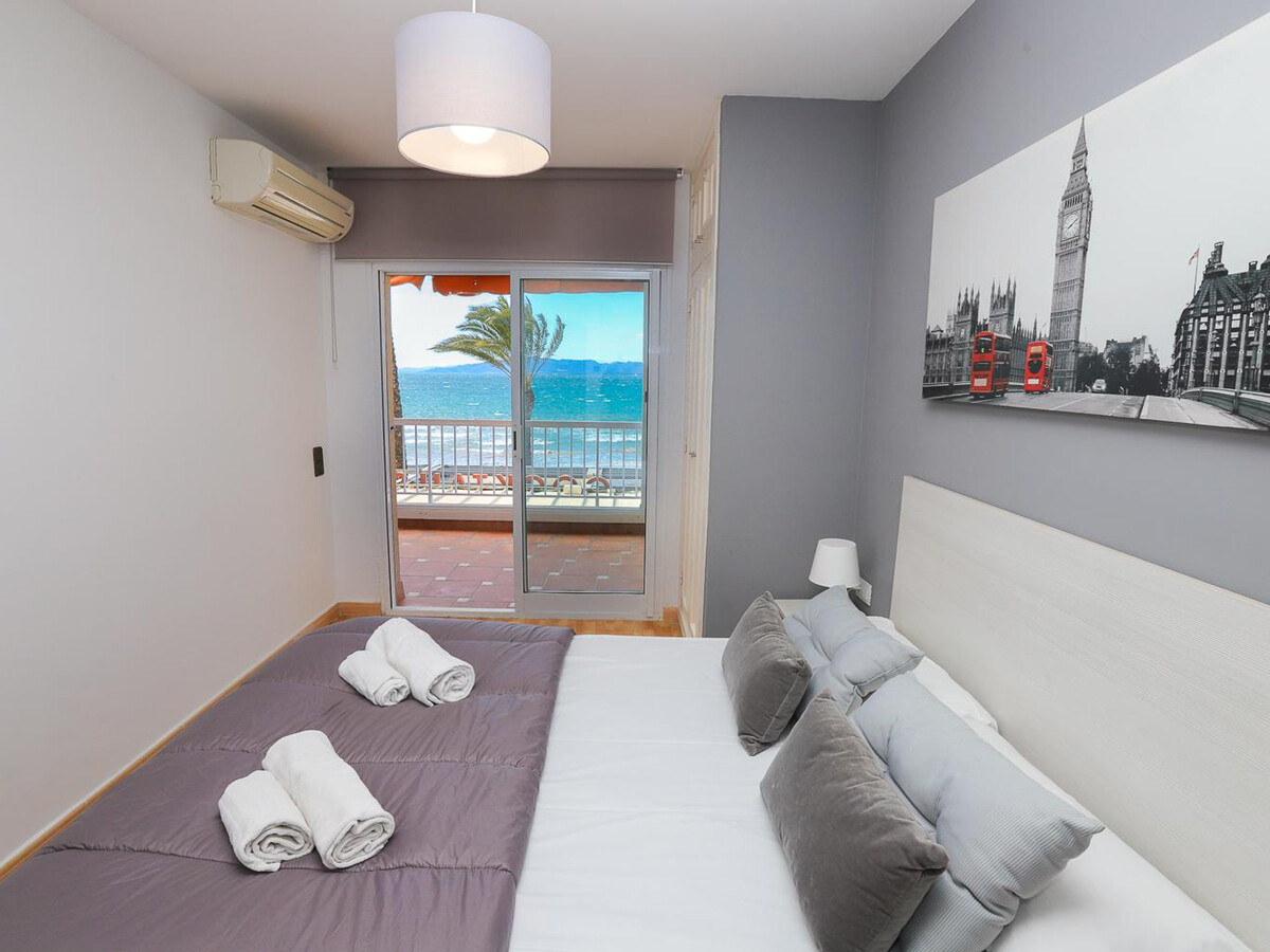 Appartement face à la mer, terrasse et accès direct plage - Photo 10
