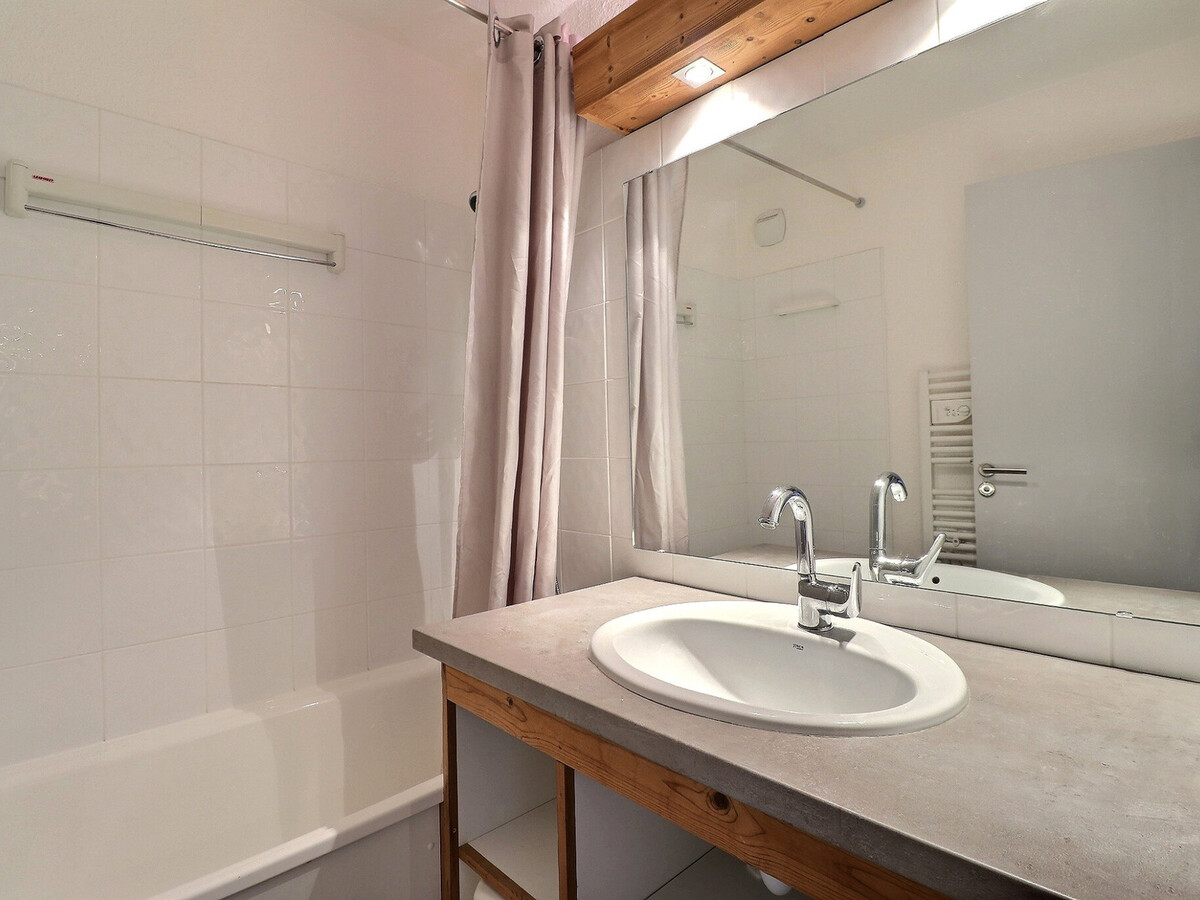 Appartement 2 Pièces + Cabine, Skis aux Pieds à La Tania - Photo 6