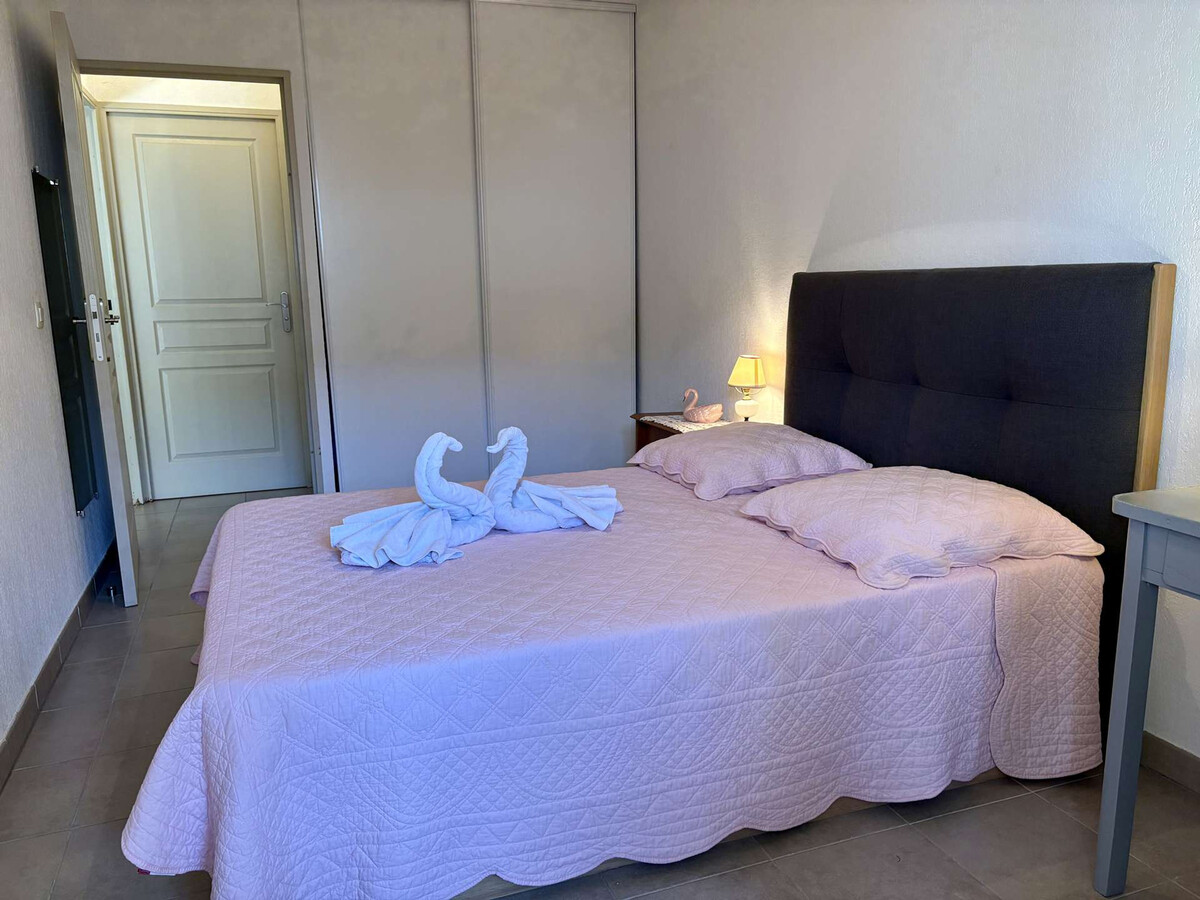 Appartement 43m² terrasse, piscine et parking à Roquebrune-sur-Argens - Photo 9