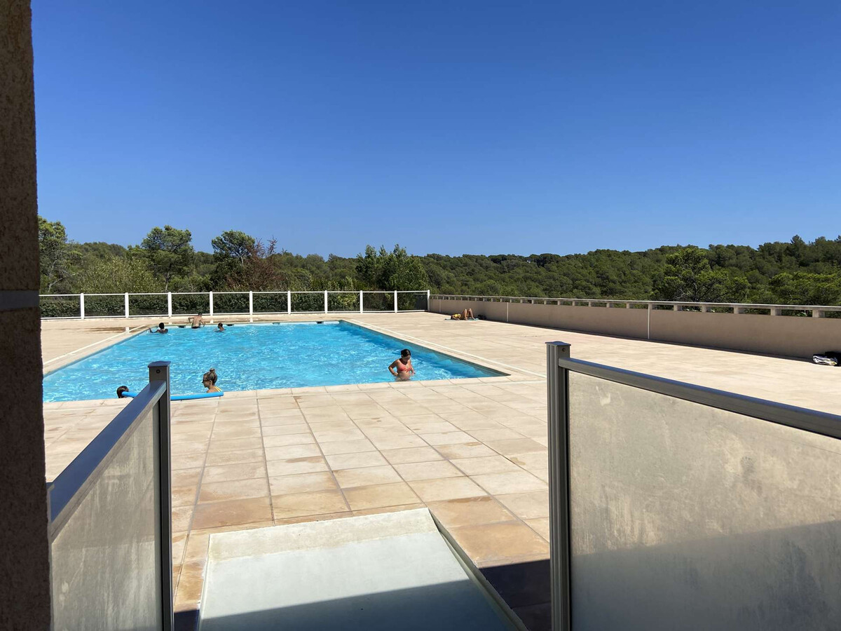 Appartement 43m² terrasse, piscine et parking à Roquebrune-sur-Argens - Photo 16