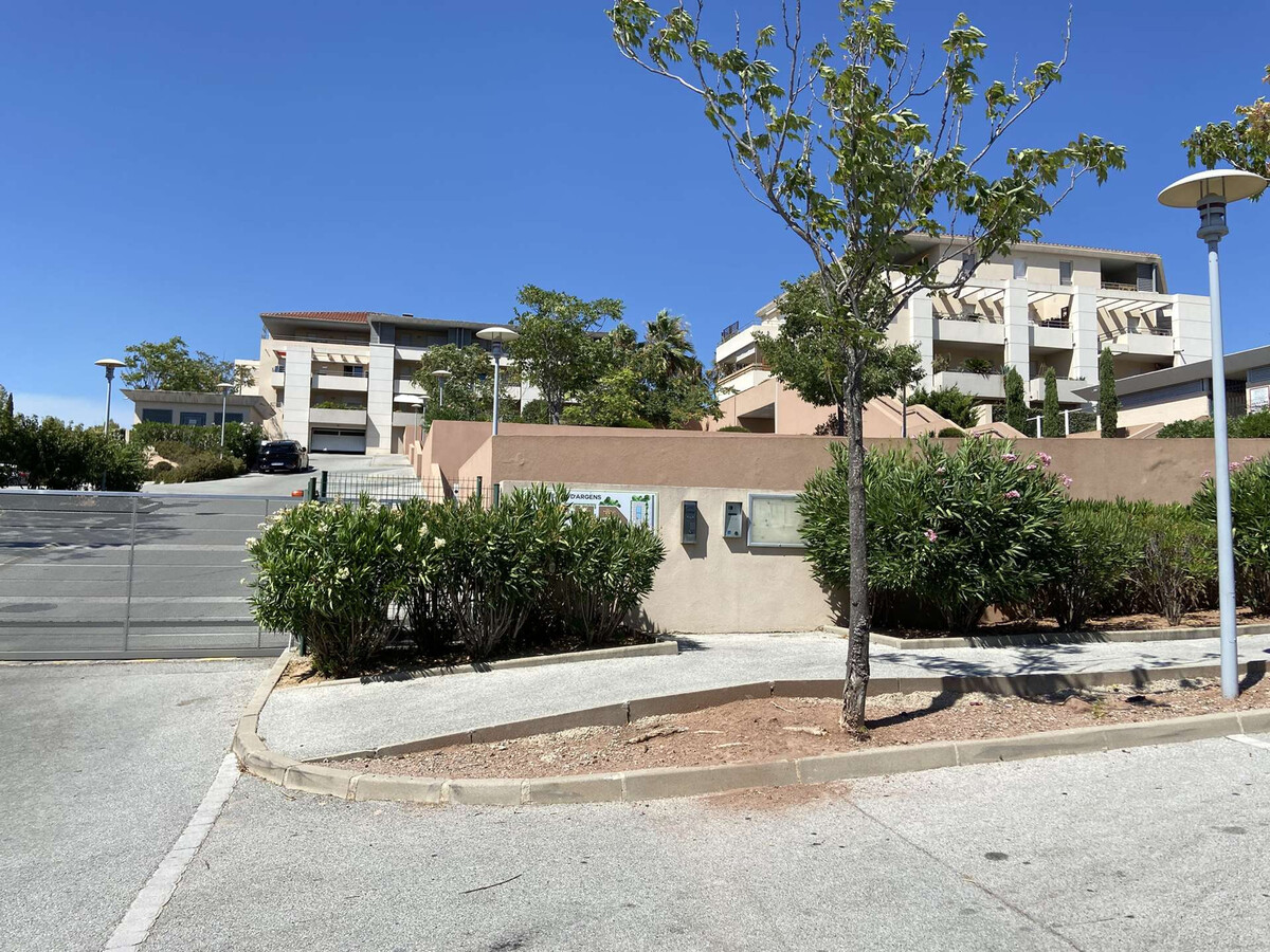 Appartement 43m² terrasse, piscine et parking à Roquebrune-sur-Argens - Photo 18