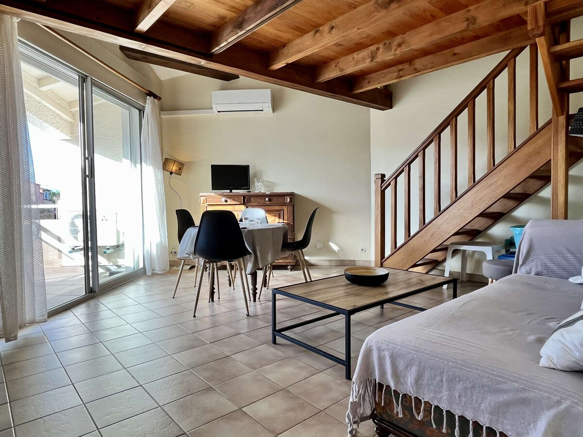 Appart 2 pièces mezzanine, parking privé à Argelès - Photo 2