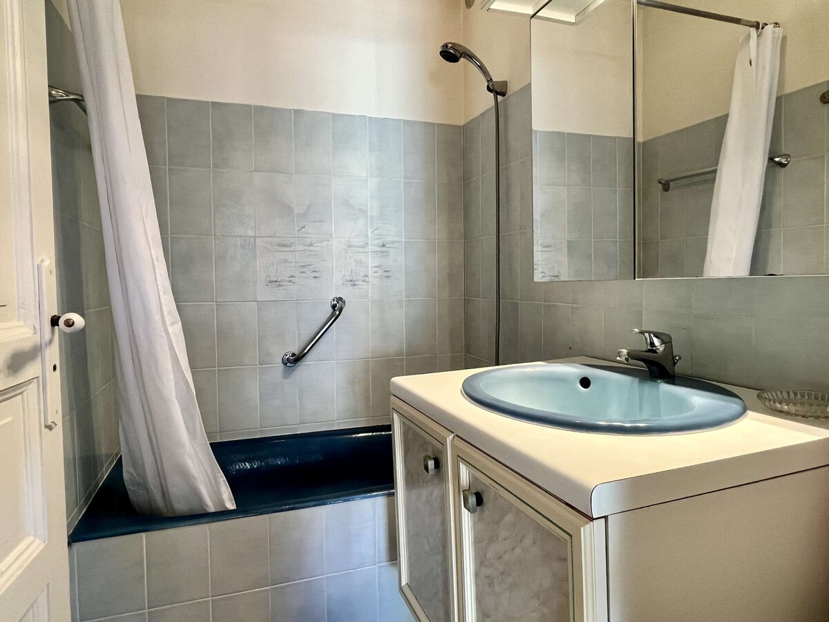 Appart 2 pièces mezzanine, parking privé à Argelès - Photo 15