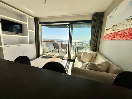 Appart 56m² face mer, piscine chauffée et accès direct plage : photo 15