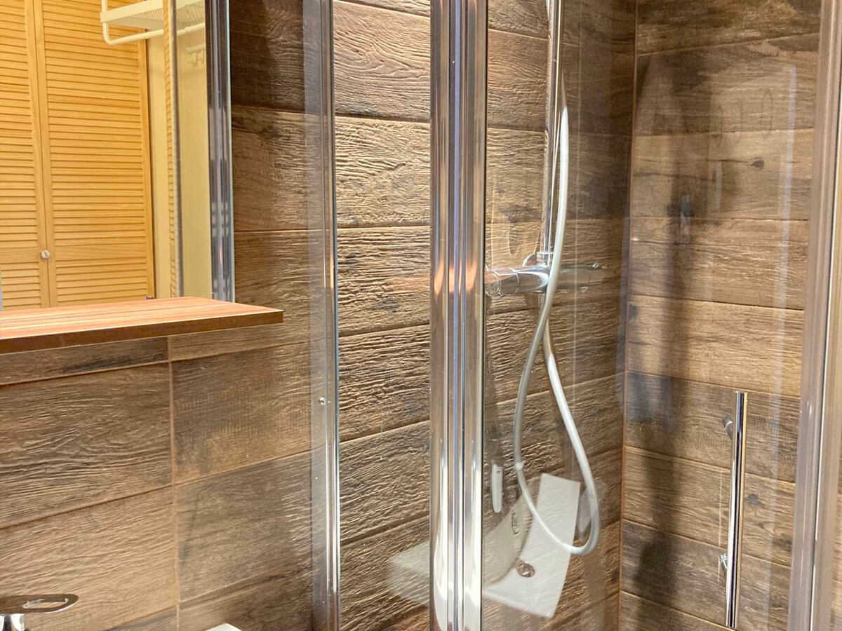 Studio 16m² rénové, 10e étage, accès direct pistes - Photo 12