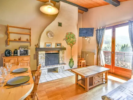 T3 40m² calme avec balcon sud-ouest aux Gets : photo 3