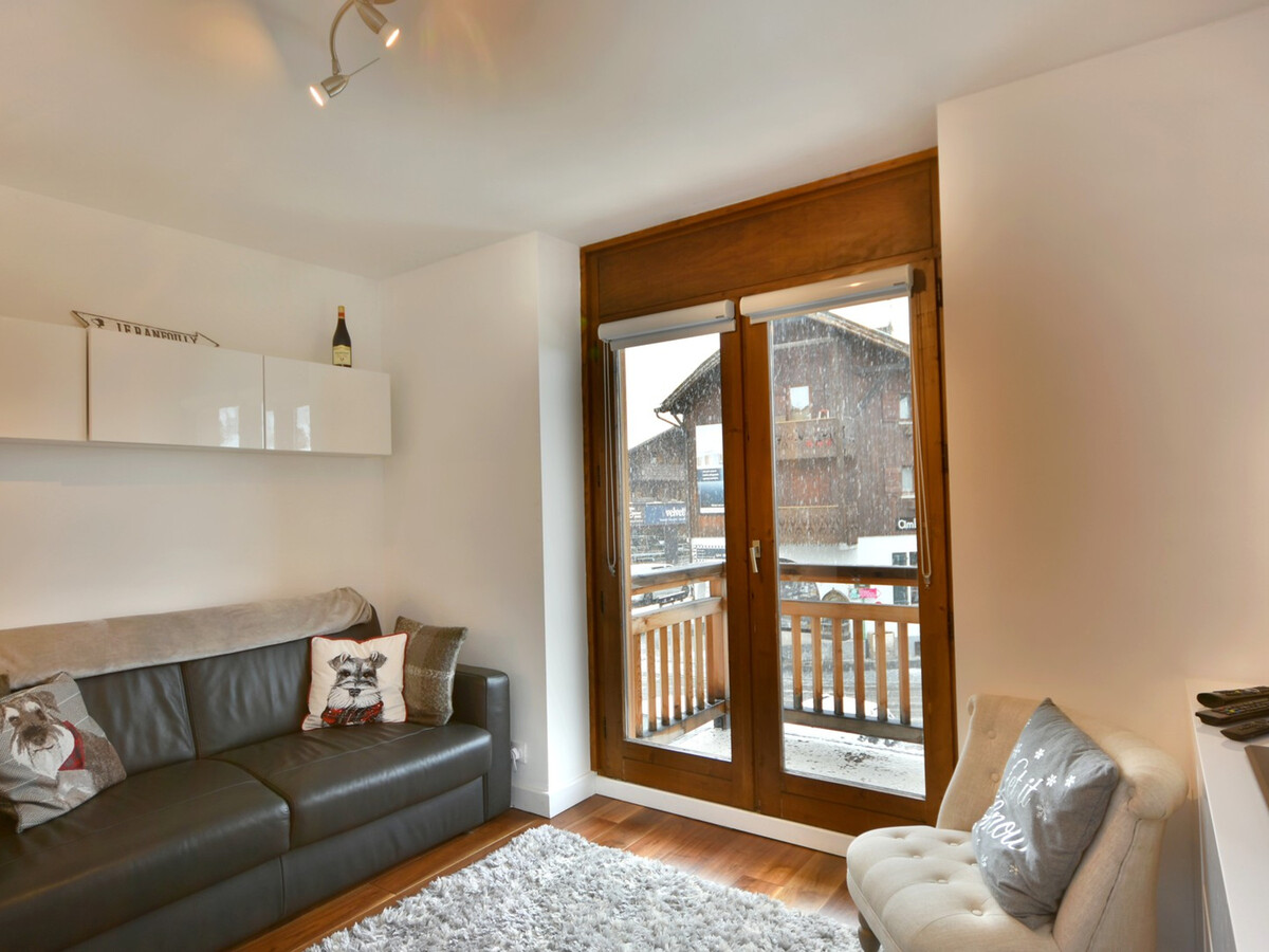 Studio cabine rénové 28m² centre Les Gets, balcon - Photo 5