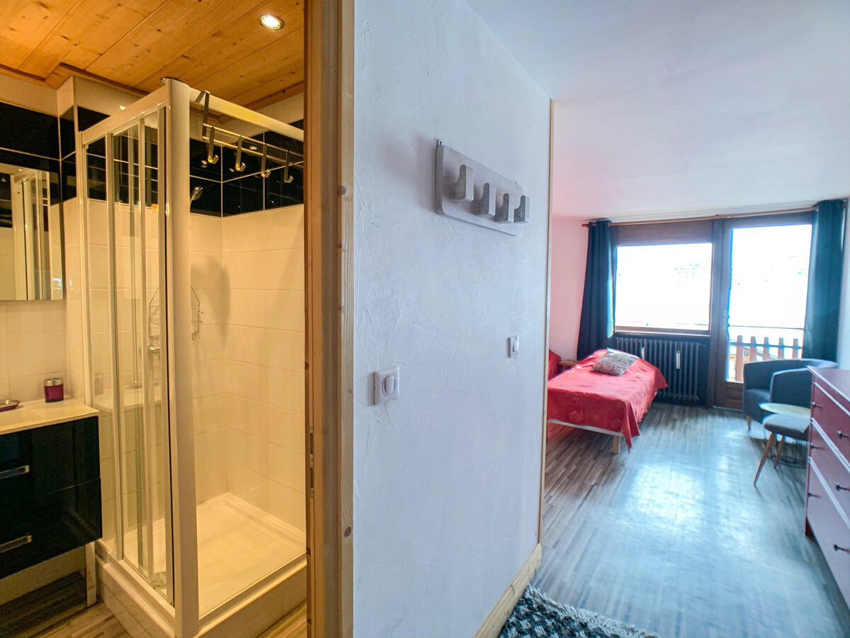 Studio 24m² rénové Tignes, balcon vue montagne - Photo 7