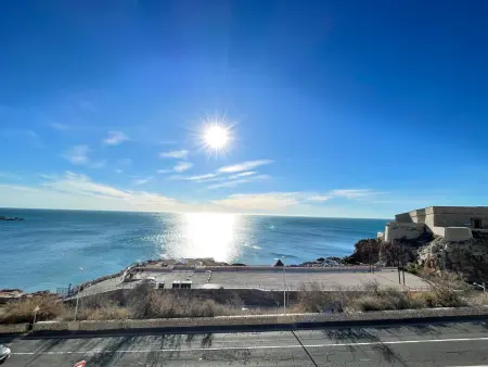 Appartement 2 pièces face à la mer avec piscine à Sète : photo 12