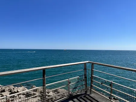 Appartement 2 pièces face à la mer avec piscine à Sète : photo 18