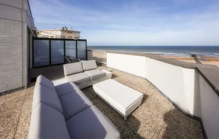 Appartement vue mer avec terrasse sur le toit à Ostende : photo 8