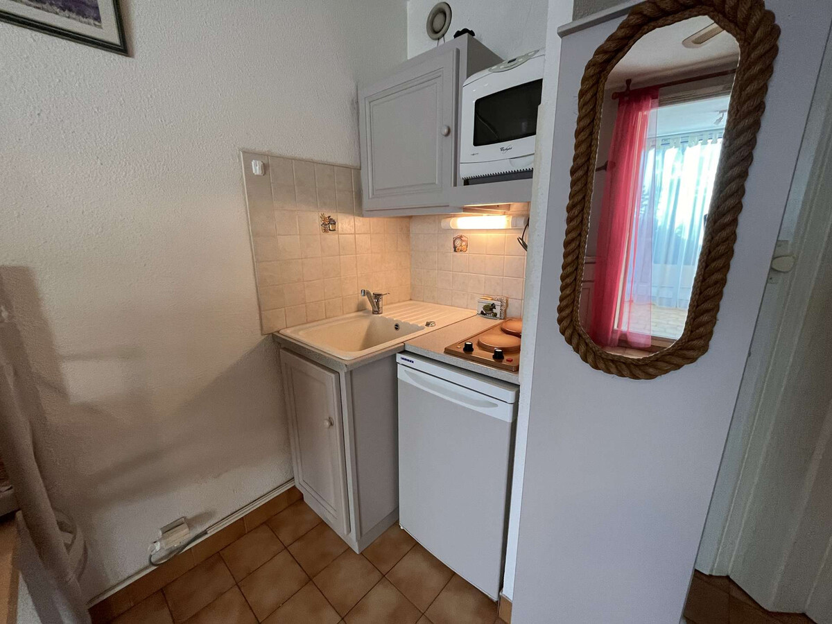 Studio climatisé rez-de-jardin à Cavalaire, garage privé - Photo 6