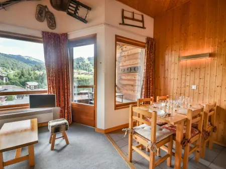 T2 duplex 5 pers aux Gets, balcon sud-est, parking : photo 2