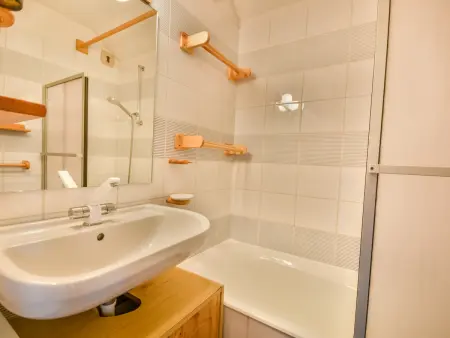T2 duplex 5 pers aux Gets, balcon sud-est, parking : photo 7