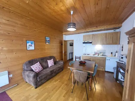 Location appartement à Montgenèvre, Charmant studio 4 pers, accès parking direct, proche pistes et services