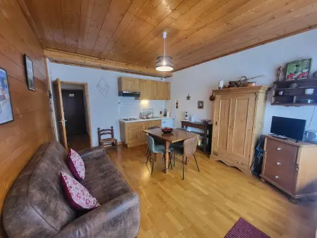 Studio 29 m² Montgenèvre, 4 pers, parking direct : photo 2
