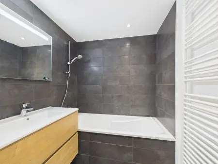 Appartement 4 chambres aux Gets, 108 m², balcon sud-est : photo 11