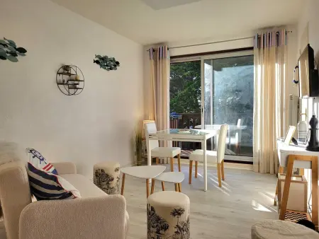 Location appartement à Merville Franceville Plage, Studio Cabine 4 Pers, Front de Mer, Balcon Sud, Parking Privé, Vélos Inclus, Aucun Animal Autorisé