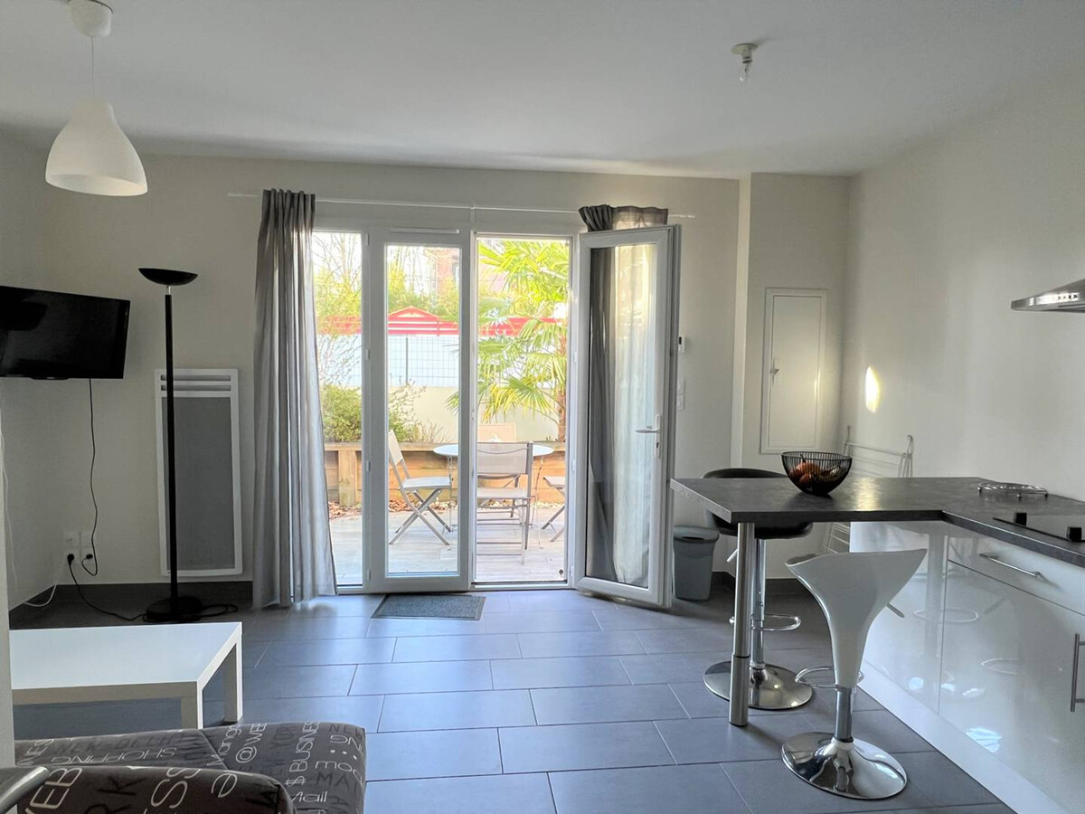 T1 bis avec terrasse et parking à Cambo-les-Bains - Photo 4