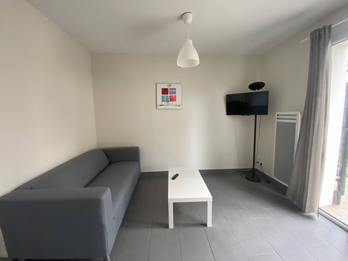 T1 bis avec terrasse et parking à Cambo-les-Bains - Photo 5