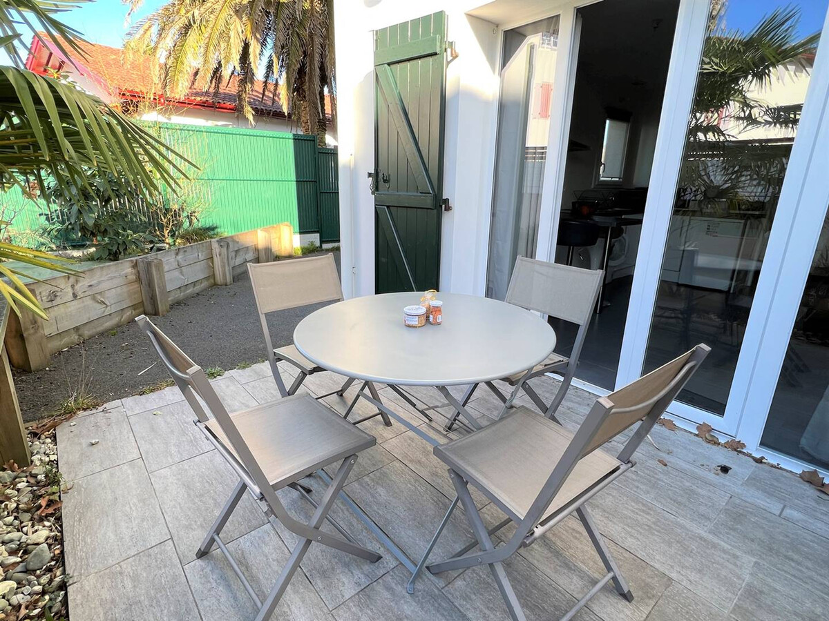 T1 bis avec terrasse et parking à Cambo-les-Bains - Photo 9