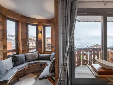 Appartement familial skis aux pieds avec Wifi à Courchevel : photo 4
