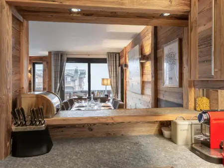 Appartement familial skis aux pieds avec Wifi à Courchevel : photo 7