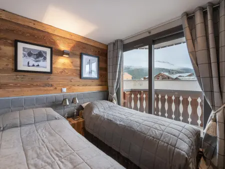 Appartement familial skis aux pieds avec Wifi à Courchevel : photo 8