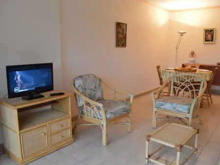 Appartement 2 pièces Fréjus, piscine et parking : photo 4