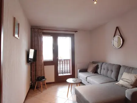 Appartement 6 pers, balcon sud-ouest, centre Les Carroz : photo 2