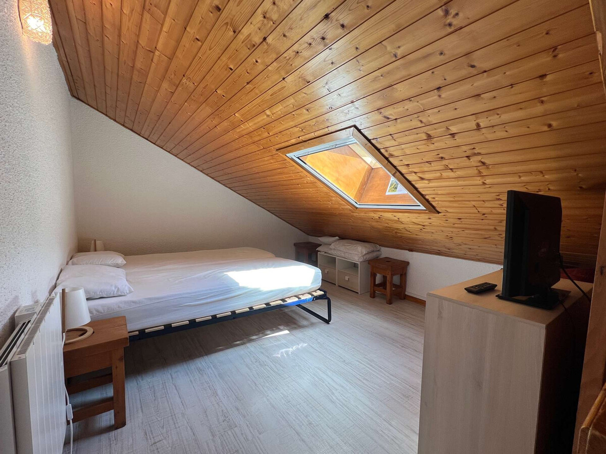 Studio duplex rénové 4 pers, garage, pistes à 850m - Photo 5