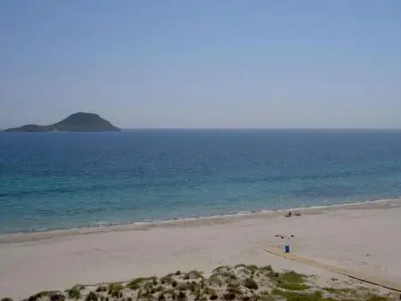 Location appartement à Carthagène, Appartement en Première Ligne de Plage à La Manga avec Piscine, Wi-Fi et Climatisation