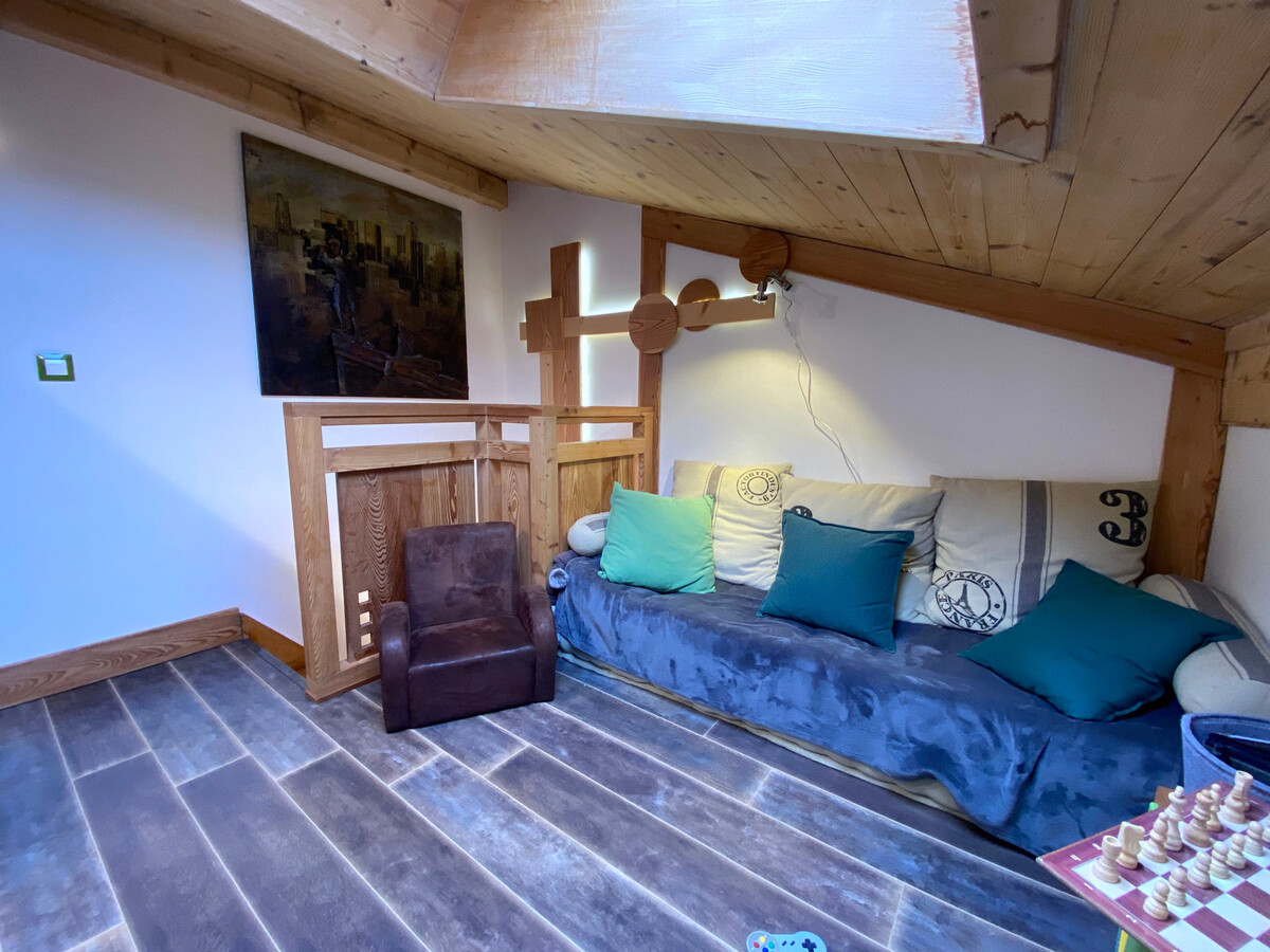 Duplex 45m² Chamonix, poêle à bois, vue Mont-Blanc - Photo 9