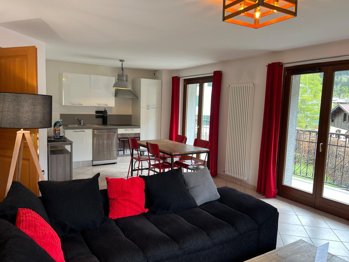 Appartement 64m² Chamonix, balcon Mont-Blanc, parking - Photo 2