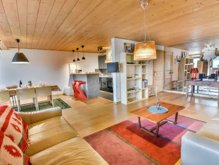T4 87m² aux Gets, 8 pers, terrasse sud-ouest et parking : photo 4
