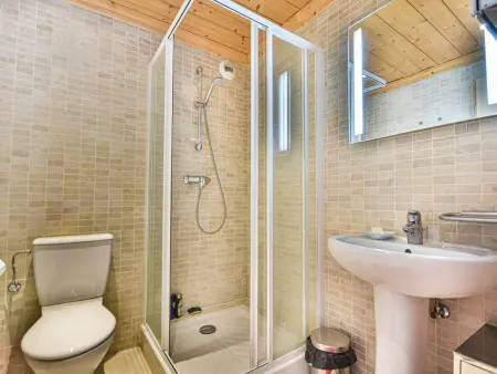 T4 87m² aux Gets, 8 pers, terrasse sud-ouest et parking : photo 7