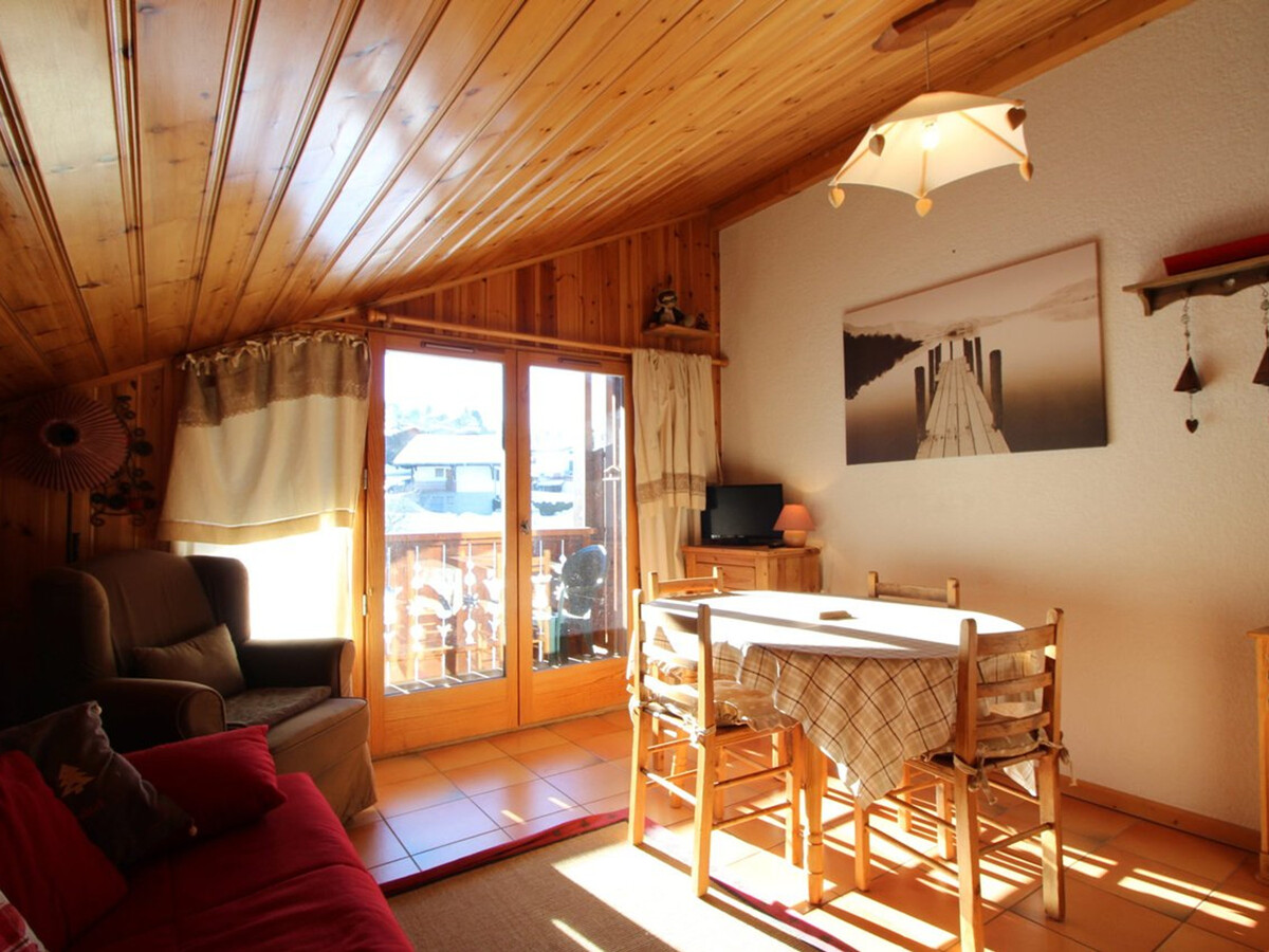 Appartement mansardé 6 pers, balcon sud-est, garage aux Carroz - Photo 2
