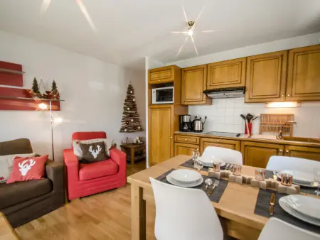 Appartement 3 étoiles 45m² avec balcon vue Brévent, Chamonix : photo 2