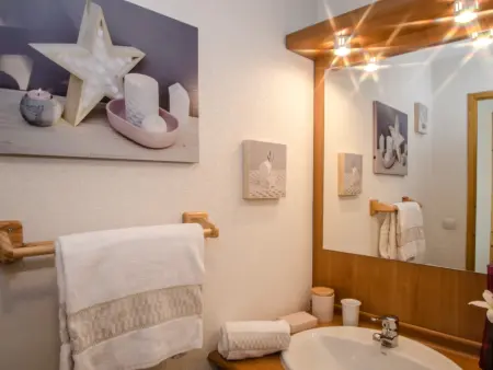 Appartement 3 étoiles 45m² avec balcon vue Brévent, Chamonix : photo 8