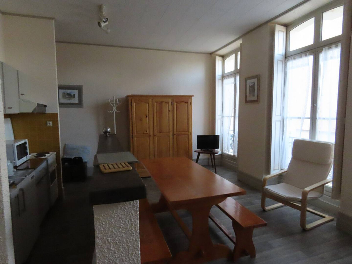 Studio 4 pers. centre-ville Cauterets, 350m thermes - Photo 2
