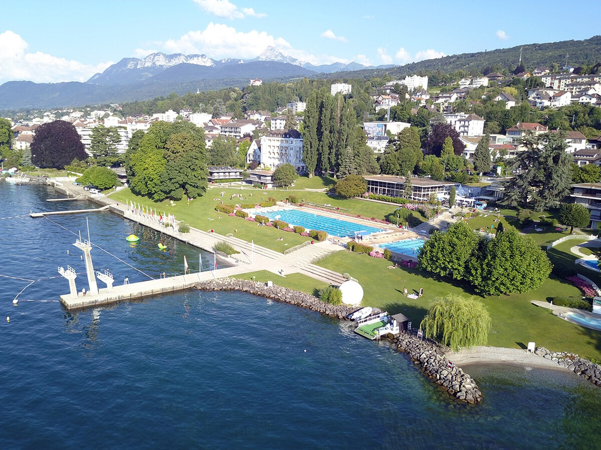 Appartement vue lac Léman, piscine et balcon à Évian - Photo 10