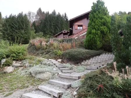Location appartement à Arêches Beaufort, Studio calme avec terrasse aux portes de la forêt