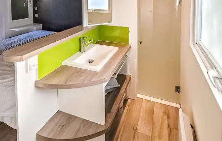 Mobil Home 4 personnes avec accès piscines chauffées : photo 15