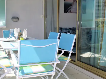 Appart 3 pièces vue mer et terrasse, 5e étage à Villeneuve-Loubet : photo 3