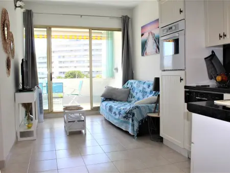 Appart 3 pièces vue mer et terrasse, 5e étage à Villeneuve-Loubet : photo 4
