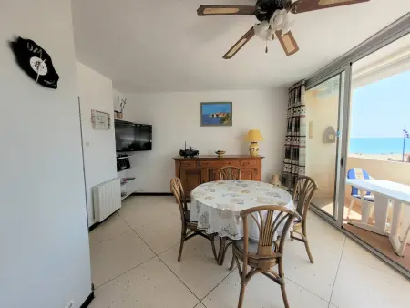 Location appartement à Saint Cyprien, Charmant T2 avec parking privé à 50m de la plage