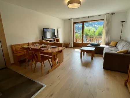 Location appartement à Praz sur Arly, Spacieux 4 pièces avec parking et vue imprenable à Praz-sur-Arly