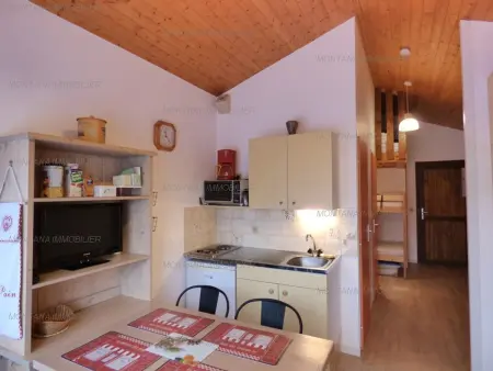 Studio 23m² vue pistes du Chinaillon, balcon sud-est : photo 2