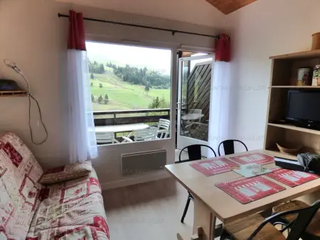 Studio 23m² vue pistes du Chinaillon, balcon sud-est : photo 4